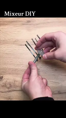 Mixeur DIY fait avec cravate ZIP #work #women #viralvideos #goviral #usa_tiktok #canada_life🇨🇦 #istanbul #albania #creative #españa #england #romania #italy #paris #france #ukraine #Summer #humor #fyp #jungkook #germany #german #gioitreviet #work 
