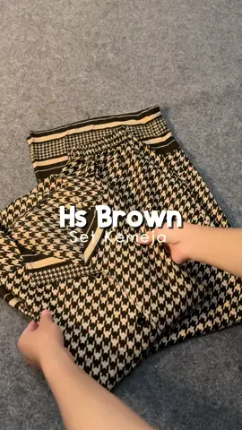 Mevvah bgt si Hs Brown 😍😍 #onesetkekinian #oneset #onesetmurah #rekomendasioneset #setelanwanita 