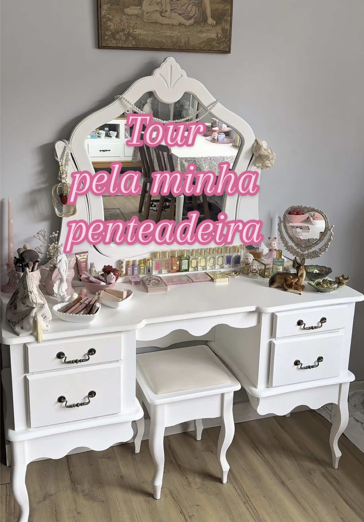 Mini tour por uns dos cantinhos que mais amo na minha casa ✨#vintage #coquette #girly #penteadeira 