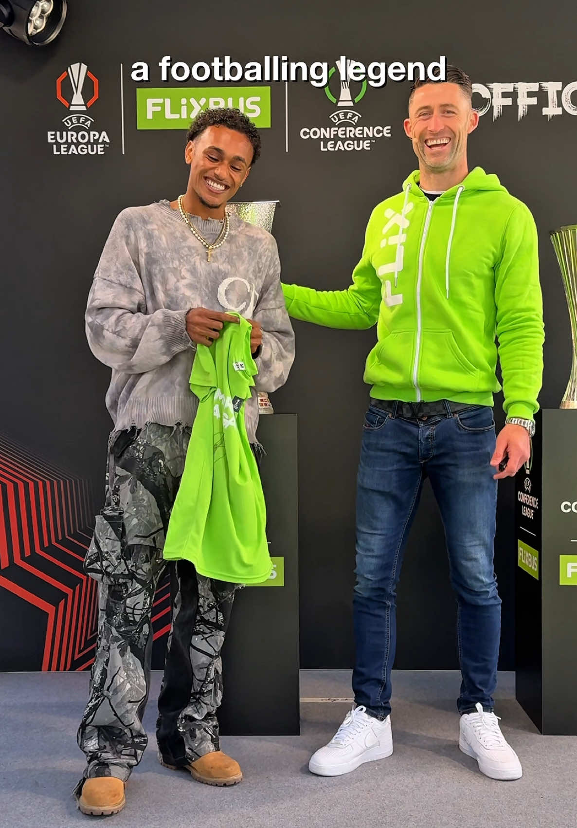 Opportunities like this come once in a lifetime @FlixBus 🏆 #lifeofkofi #FlixUELUECL #MoreThanAGame #trophytourbyFlix AD