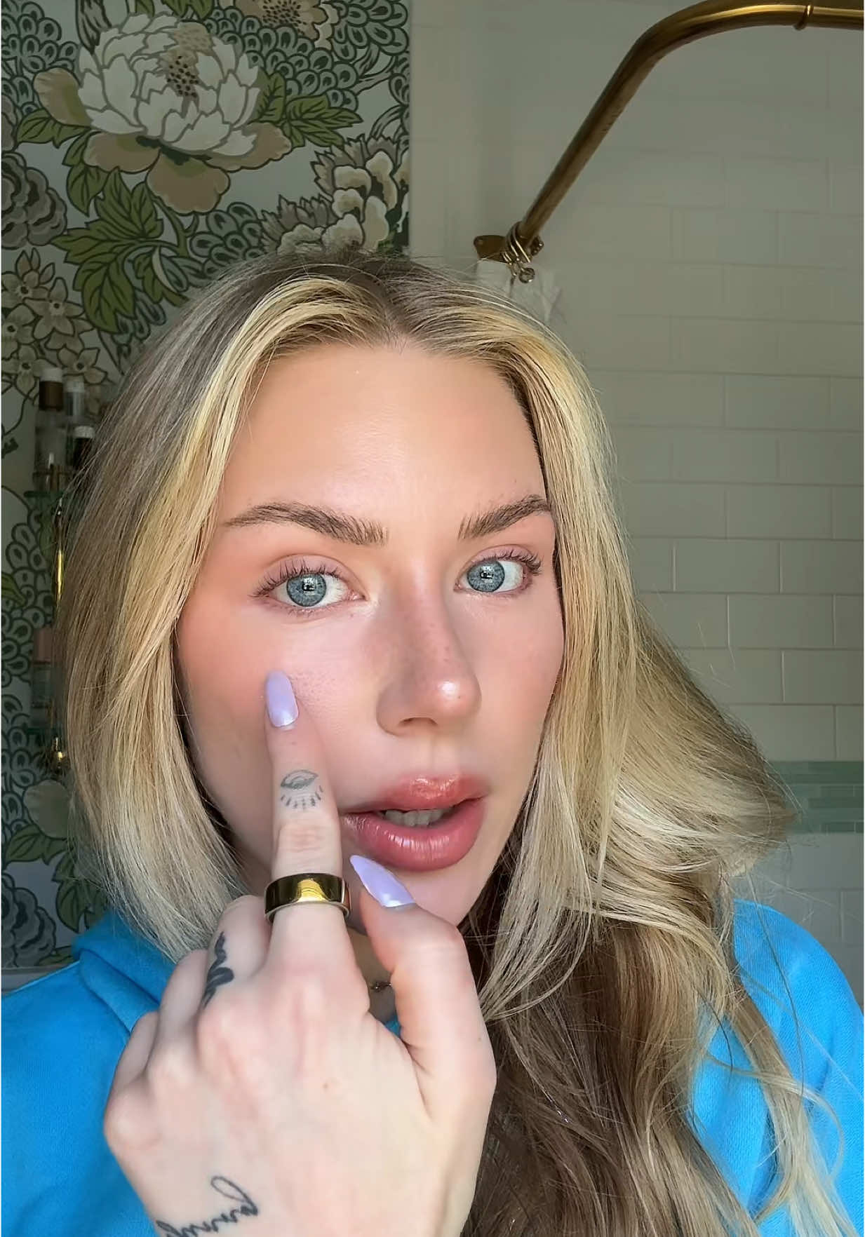 one of my favorite makeup skincare hacks for spring & summer!!☀️ gifted by Colorescience  @Colorescience #coloresciencegifted