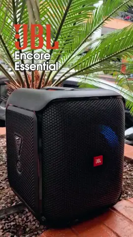 Sonido potente que llena cada rincón con tu JBL Party Box Encore Essential 🛒 ¡Hacé tu pedido fácil y rápido por WhatsApp! 💬 Escribinos 📲 wa.me/595991670000