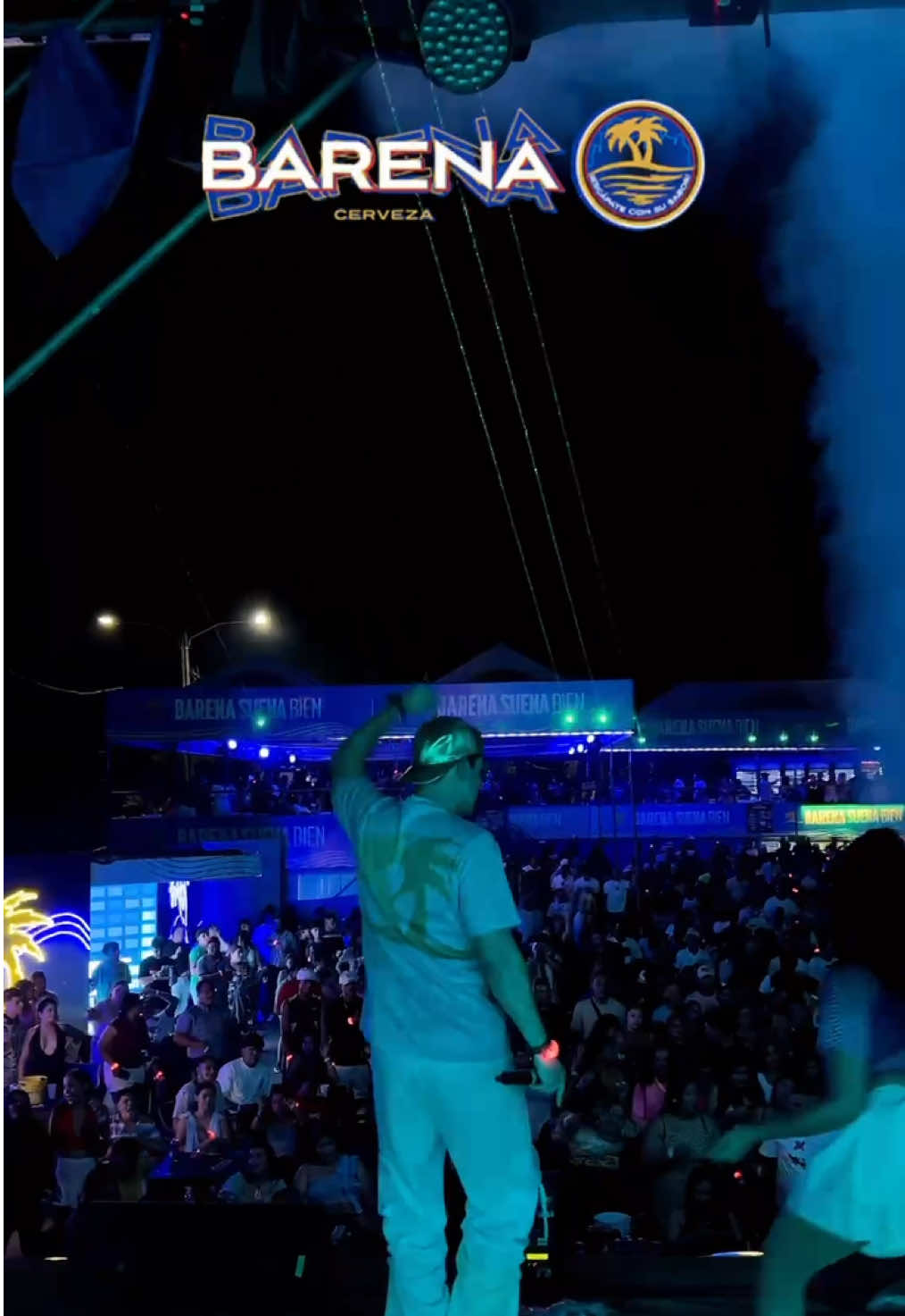 EL AMBIENTE EN ZONA BARENA SS’25🌴 Guaya estuvo presente en el mejor evento de este verano junto a #BarenaSuenaBien 😁🍻 #laceiba #verano #eoo #honduras #semanasanta #fyp #parati