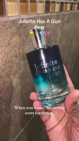 @Juliette has a gun pear smells so amazing!!! I am so obsessed. It’s such a spring scent. I get compliments everywhere I go!! 💎😊 #juliette #juliettehasagun #juliettehasagunparfum #perfumetiktok #perfumetok #fragrancetiktok #fragrancetok #smellgoodfeelgood  