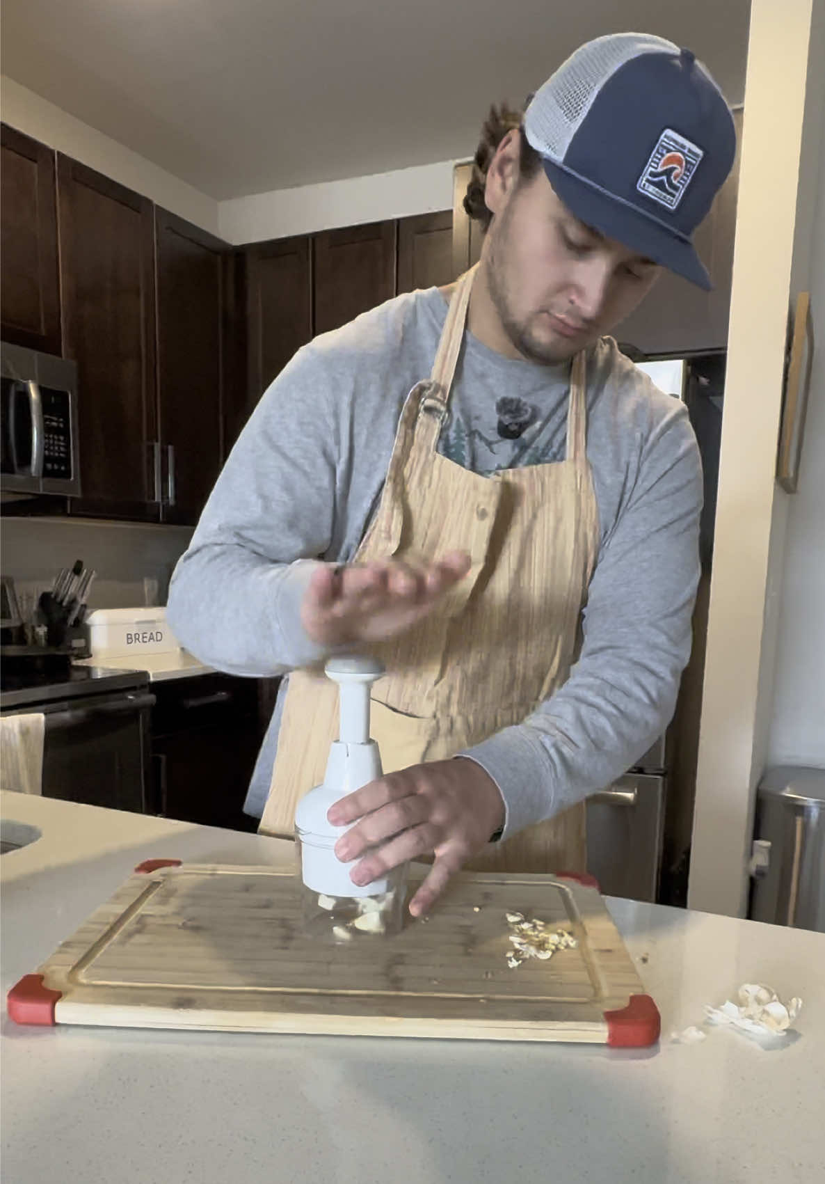 ⬇️ • LINK BELOW! • ⬇️ THE FINGER SAVER! GET YOUR KIDS IN THE KITCHEN WITH YOU! COOK TOGETHER AND SAFELY!  #Lifestyle #cooking #kitchen #creatorsearchinsights #tiktokshop #slapchop #pamperedchef 