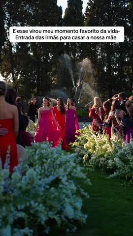 Uma Core Memory 🩷 Ainda não consigo superar esse dia !!  Vídeo perfeito feito pelo melhor videomakers da história @lucasweddfilms (na rede vizinha)  #entradacasamento #casamento #italywedding #villamiani #roma 