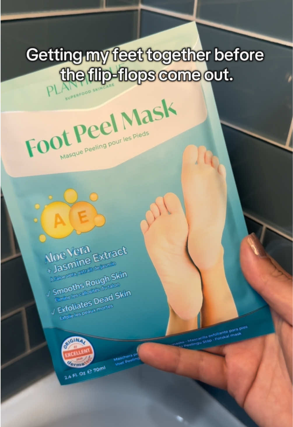 Sandal season is creeping up and my heels were screaming for help. Tried this foot peel mask and not gonna lie… watching the skin shed was weirdly satisfying. Soft feet loading. #FootPeelMask #SummerReady #SandalSeasonPrep #TikTokMadeMeTryIt #SelfCareRoutine #BeforeAndAfter  #ConSantanderConecto @Plantifique #plantifique #SelfCare 