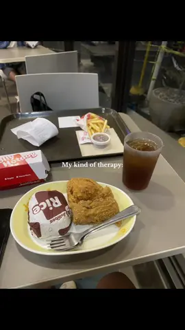 IDK but eating alone actually heals me❤️#eating#jollibee#metime #selflove #fyp #foryoupage #fyppppppppppppppppppppppp 