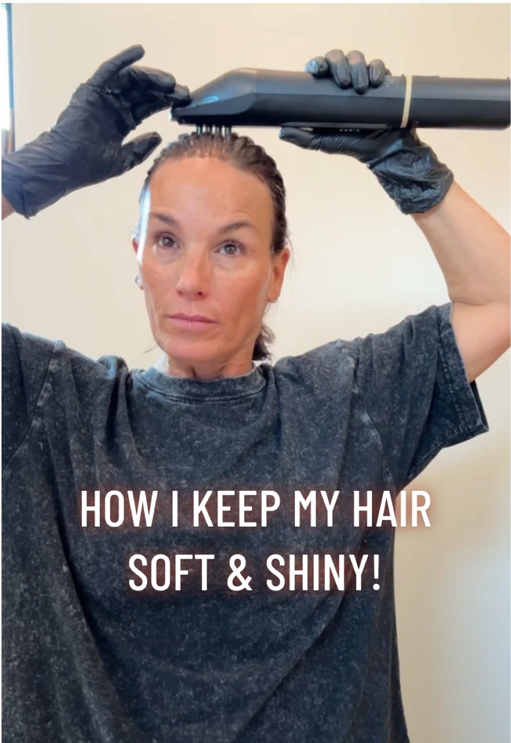 Replying to @𝑀𝒶𝓁𝒾𝓀𝒶♡ Honestly... a fresh color touch up with my @L’Oréal Paris #Colorsonic always makes my hair look extra shiny! The conditioning treatment it comes with (used after rinsing out the color) makes my hair super soft too ☺️ I love it!! 