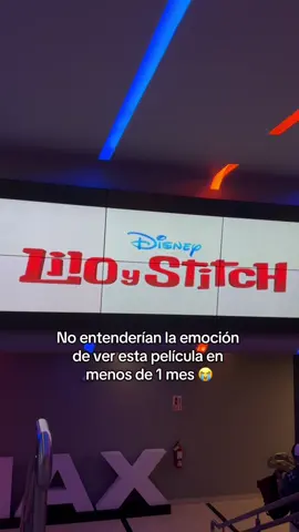 Falta tan poco 😭 ya estamos listas para ver Lilo y stitch en pantalla grande en menso de 1 mes 💙 #stitch #liloystich #liloystitch #pelicula #disney #emocionante 