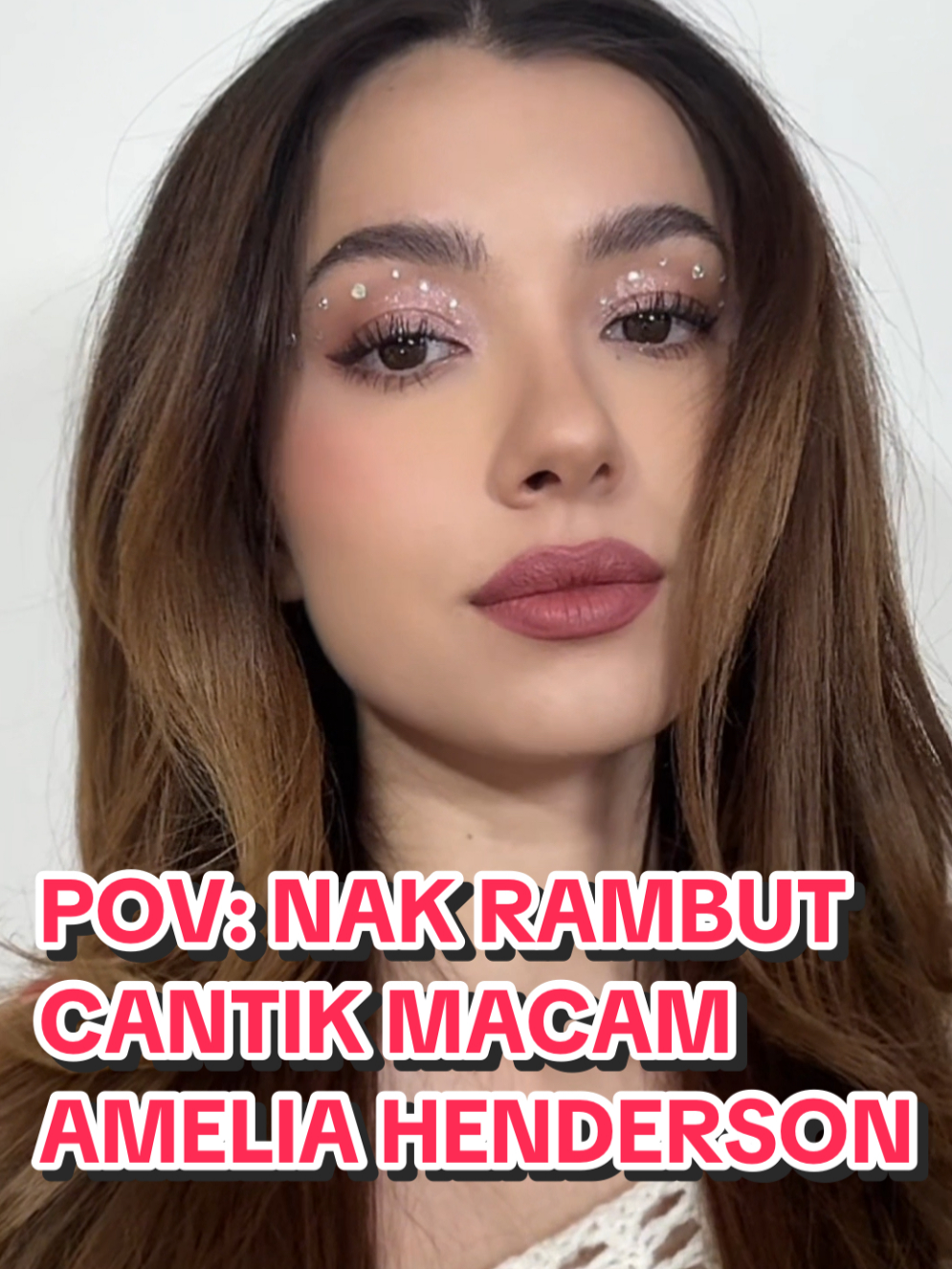 POV: Nak rambut cantik, lembut & berkilat macam Amelia Henderson... Tapi taknak buang masa kat salon tiap minggu? We got you! Dengan Inai Republic: ✅Warna cantik & nampak mahal ✅Tak perlu bancuh, sapu terus ✅Rambut glow up tanpa bleach! Aura artis, effort minimum! Klik beg kuning sekarang🔥 #inairepublic #PewarnaRambut #HennaHairColour  #inairambut #hairdye #pewarnarambuthalal #haircolor #hennahaircolour #inairambuthalal #inaipewarnarambut #pewarnarambut #pewarnarambuthalal
