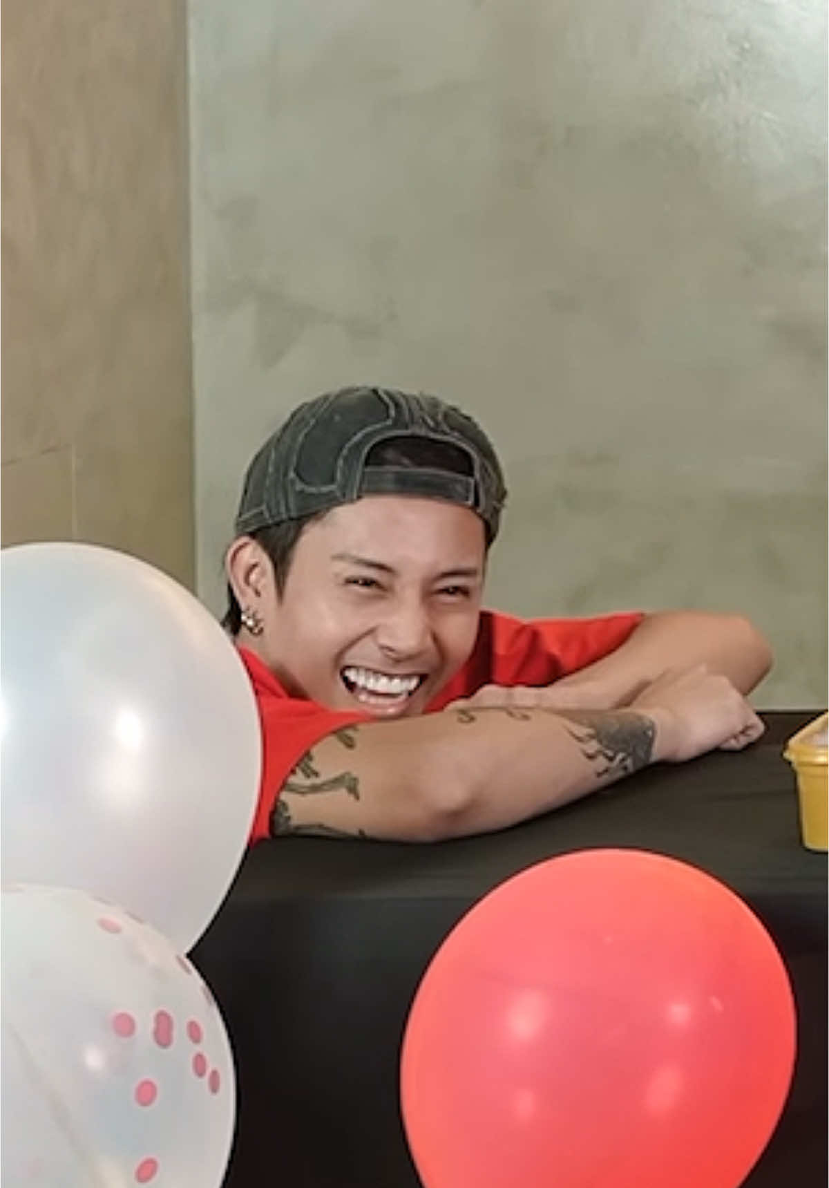 I just find this side of him super adorable 🖤🐥🐦‍⬛ #sb19xatin #sb19official #sb19_ken #FELIP #kensuson #felipsuperior #sisiwniken #fstan #felipsuson #fyp #smile 