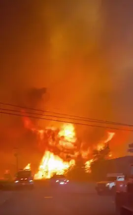 🇺🇸🔥 The Jones Road wildfire in New Jersey, USA has spread to 8,500 acres and the fire has been 10% contained. - Forest Fire Department 23/04/2025#USA #NewJersey #Fire #Wildfire #video #Tiktok #FireFighting #Safety 