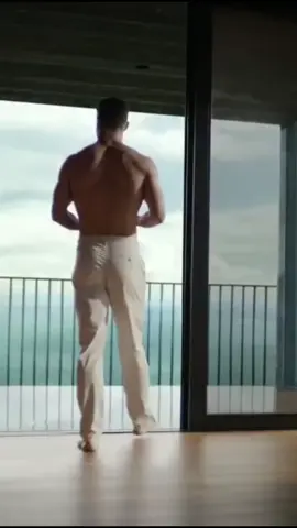 Chris Hemsworth  #chrishemsworth #thor #avenger #shirtlessmen #men #actor #marvelstudios #vengadores 