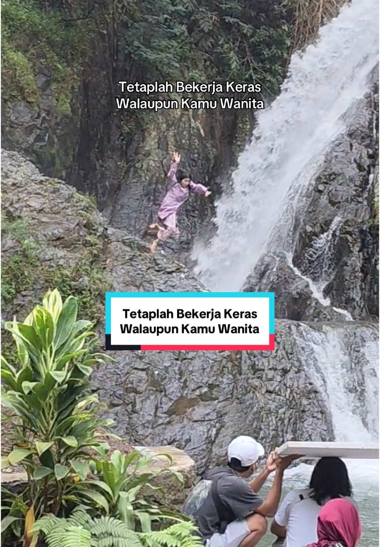 Membalas @semok Tetaplah Bekerja Keras Walaupun Kamu Wanita💪🏿#anggiaction #anggipurikusumadewi #shooting #dibaliklayar #behindthescenes #bahastontonan #stunt #pemeranpengganti #kauditakdirkanuntukku 