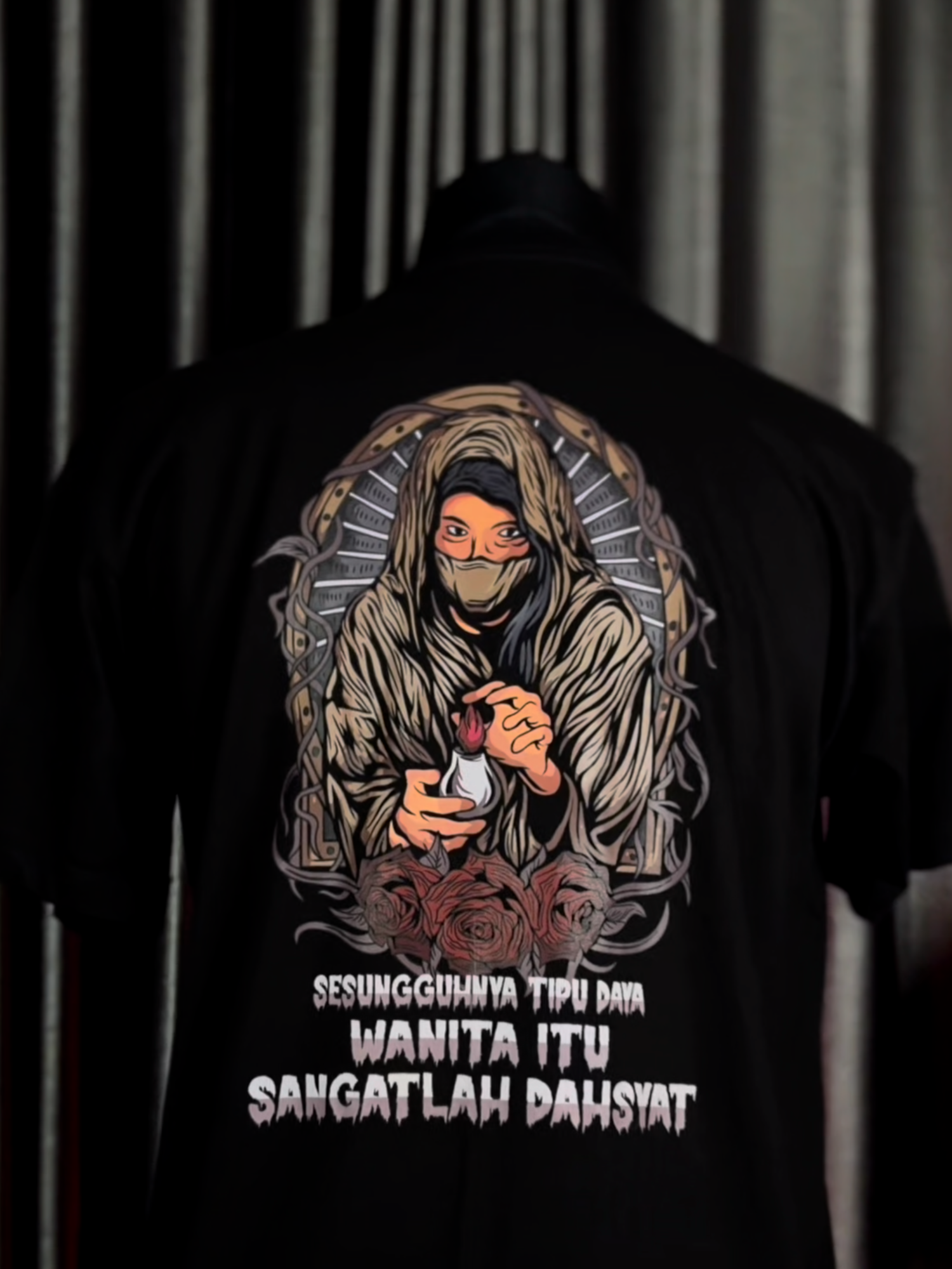 Sesungguhnya tipu daya wanita sangatlah dahsyat ( qs.Yusuf ayat 28 ) #kaosdakwahislami #titiktemumerch #kaoskatakata #belilokal #kaosartikel #wibgajian #kaosdistrocowok #kaosbermakna #kaosviral