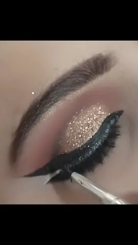 #eyemakeup #smilebeautysalon #vairal_video_tiktok #foryoupage #fypppppp 