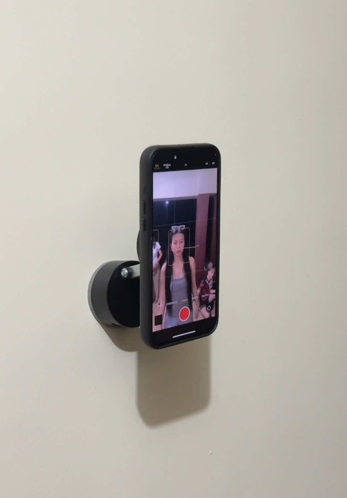 Replying to @silken30 yes pwedi sa wall ang Vacuum Magnetic Phone Holder, easy to use . Perfect pang travel, click the yellow bag to order. #vacuummagneticphoneholder #phoneholder #magneticphoneholder 