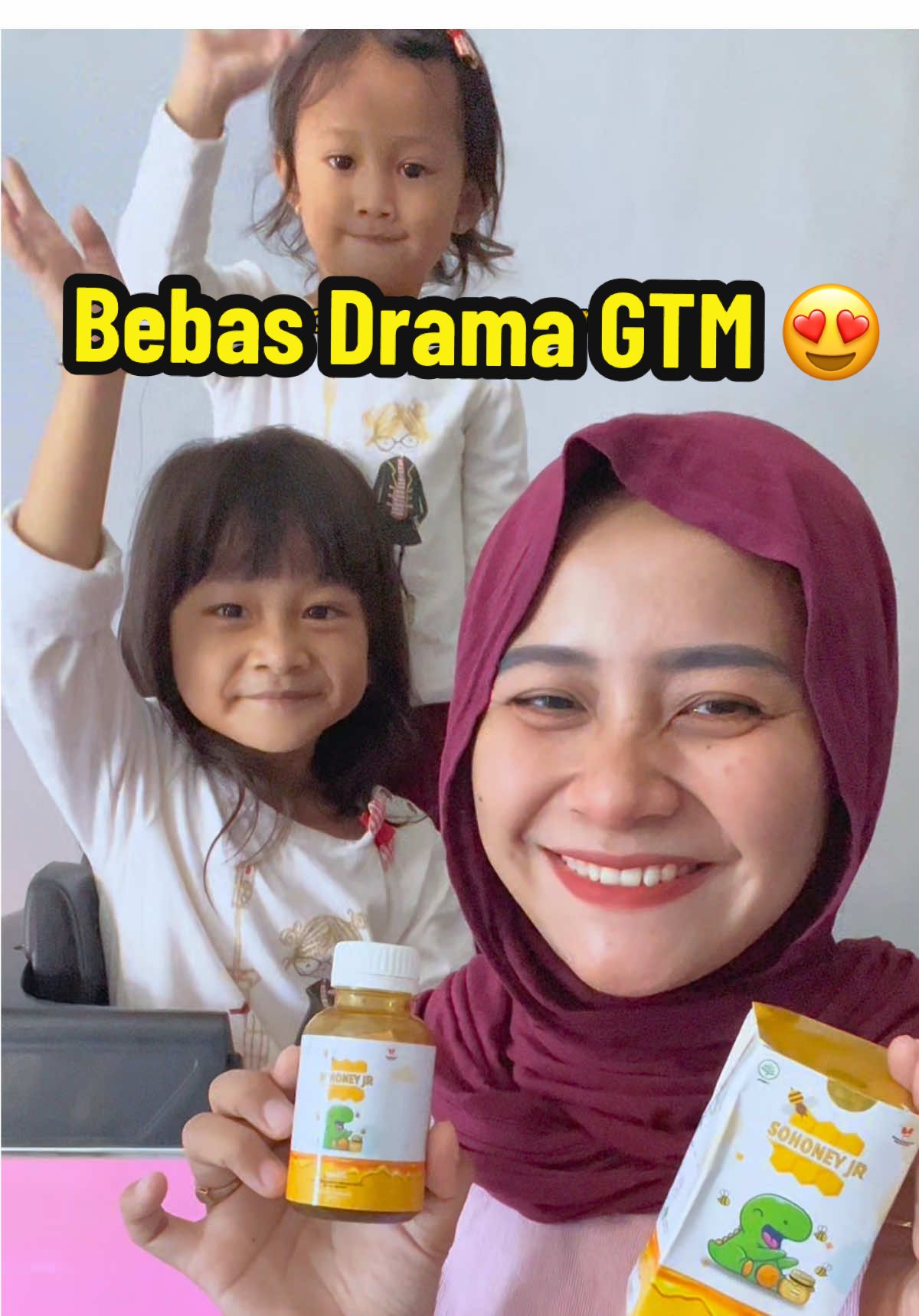 Bener bener lepas dari drama GTM🥰 cuma rutin kasih vitamin Madu SoHoney JR ini ke anak anak ✨ Alhamdulillah sekarang Si Kecil pada lahap makannya 😍 @sohoney_jr  #sohoneyjr #sohoney_jr #nafsumakananak #solusianakgtm #vitaminanak #vitaminsohoneyjr #anakmakanlahap #anaklahapmakan #anaklahapmakan #bayilucu #anakgtm #gtm