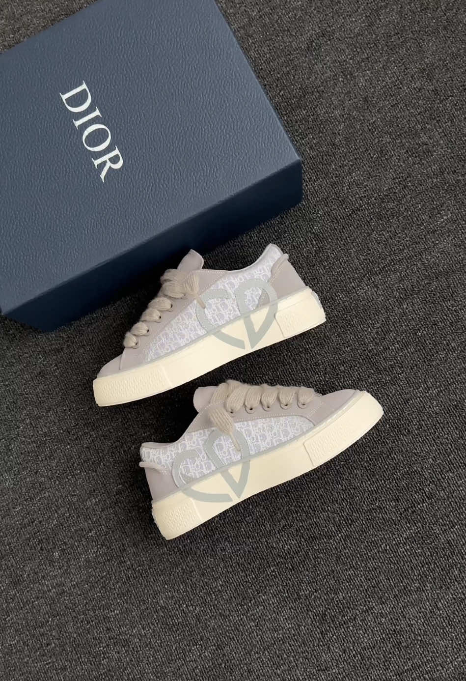 Dior B33 Sneaker 🩶@Maskick #dior #diorshoes #sneakers #sneakertok #sneakerhead #menfashion #streetwear #luxurylife #streetwearstyle #OOTD #fashiontiktok 