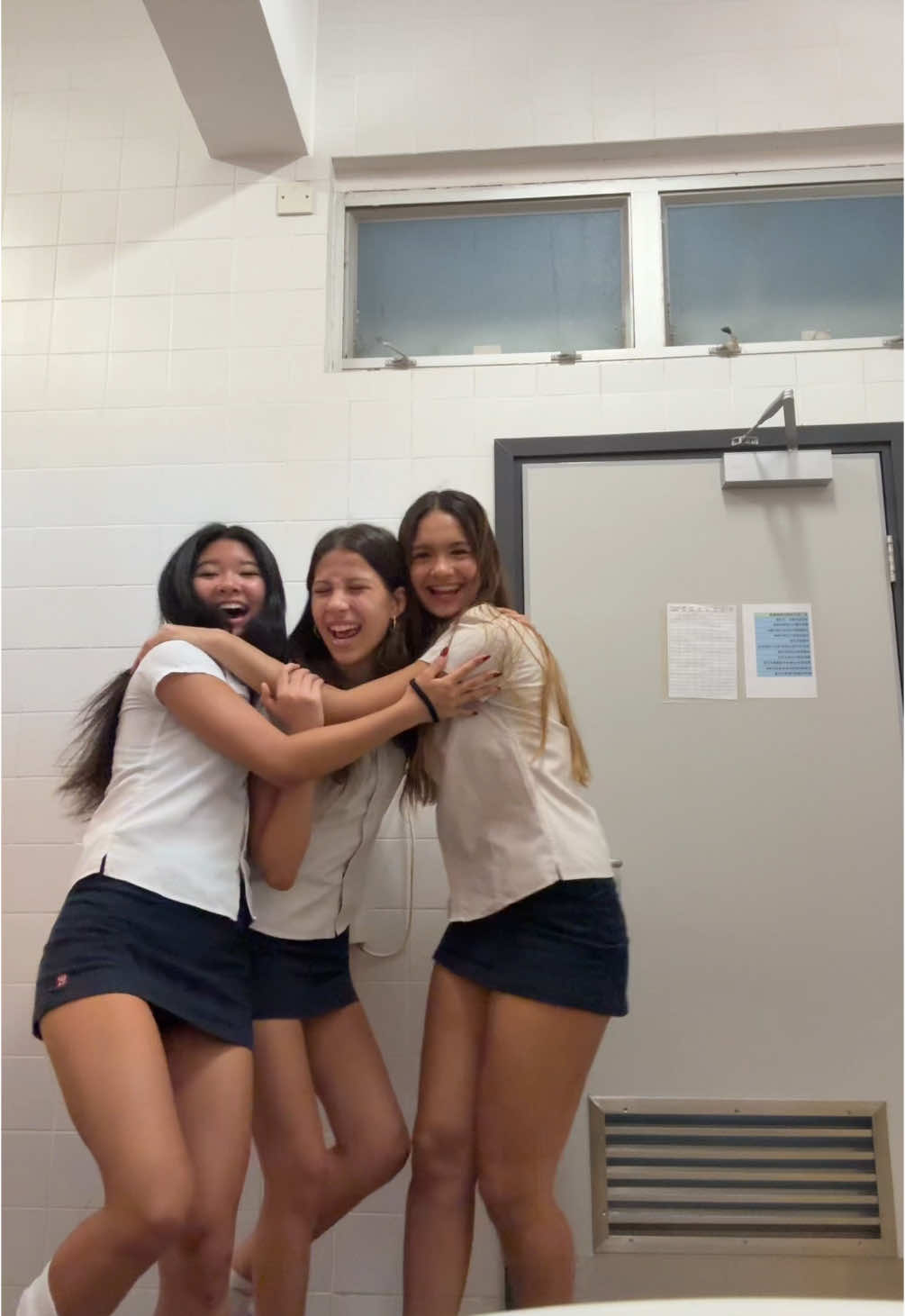 I love my girls #besfran #fyp #famous #woah 