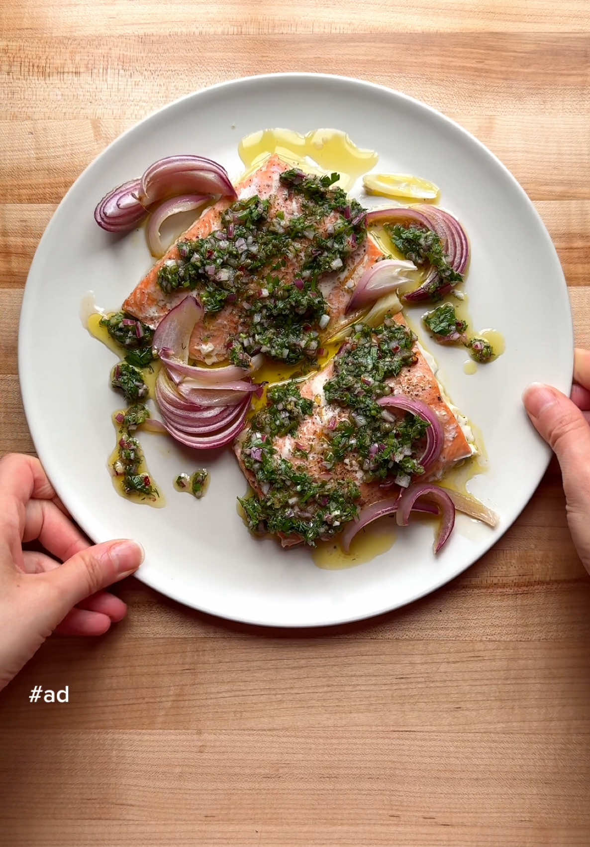 A 20-minute salsa verde salmon recipe, using Alaska salmon, which really doesn’t need much to be amazing #sponsor If you’ve read the intro of my book, you know salsa verde is one of my favorite condiments, it’s so simple but so good, and I’ve broken down the ratios in weight on the blog so you really can’t mess it up. This is pink salmon, one of the five salmon varieties that is wild-caught in Alaska. It’s tender and mild in flavor, and I love using it to 1) support Alaska fishermen and 2) get the best quality and taste. I’m thrilled to be working with @alaskaseafood again! And if you can, remember to #AskforAlaska https://justinesnacks.com/slow-roasted-salmon-with-salsa-verde/