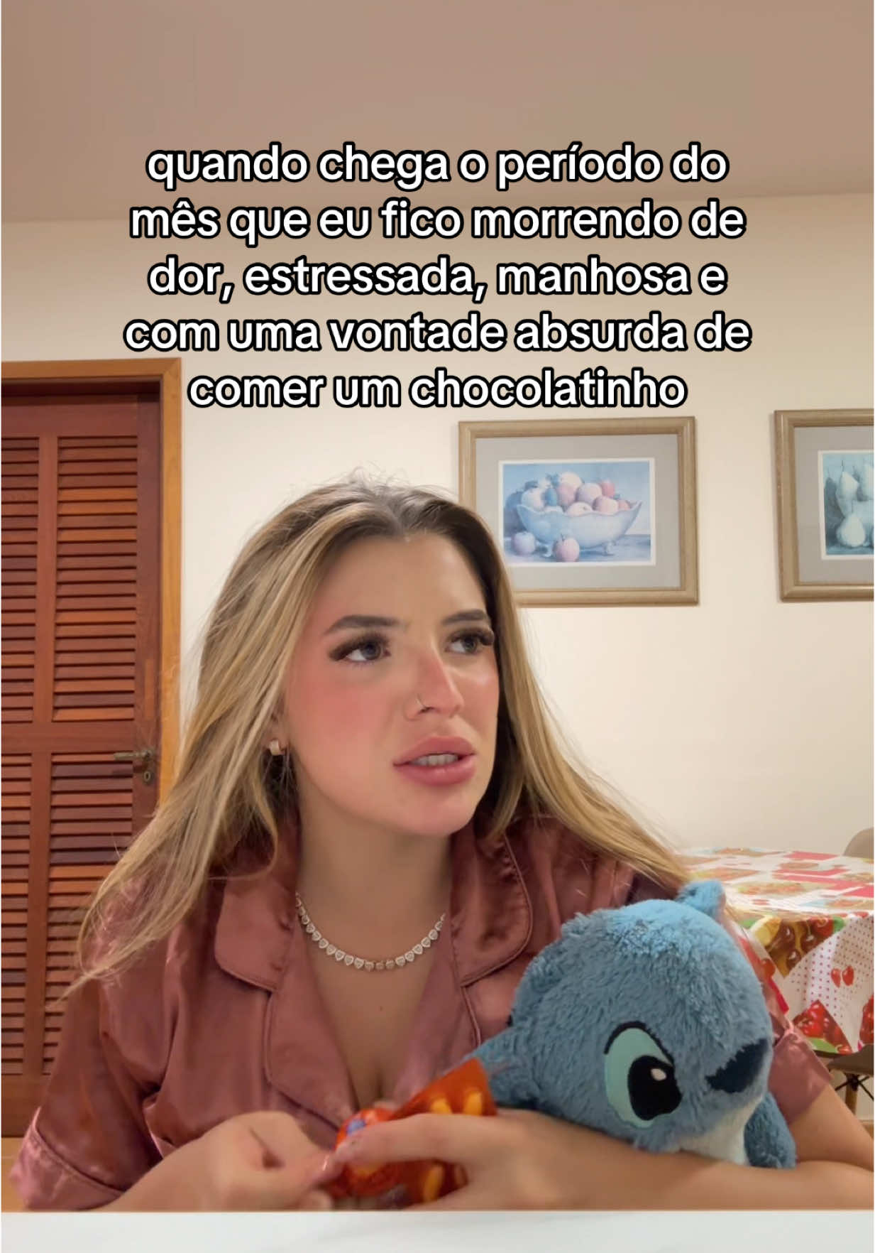 Aaaaaaaa 🥹🥹🥹 . .  #tpm #viral #meme #amigas #mulheres #chocolate #colica 