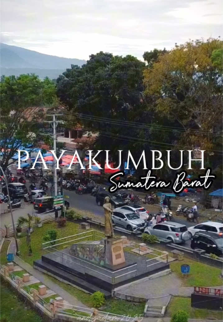 Salah satu sudut ikonik di kota Payakumbuh. Siapa yang kampungnya Payakumbuh? Absen dulu dibawah.. #payakumbuh #payakumbuhhits #sumaterabarat #sumbar #sumbartiktok #sumbarrancak #fyp #fyppppppppppppppppppppppp #fypシ゚ #50kotasumbar #minangviraltiktok #minangtiktok 