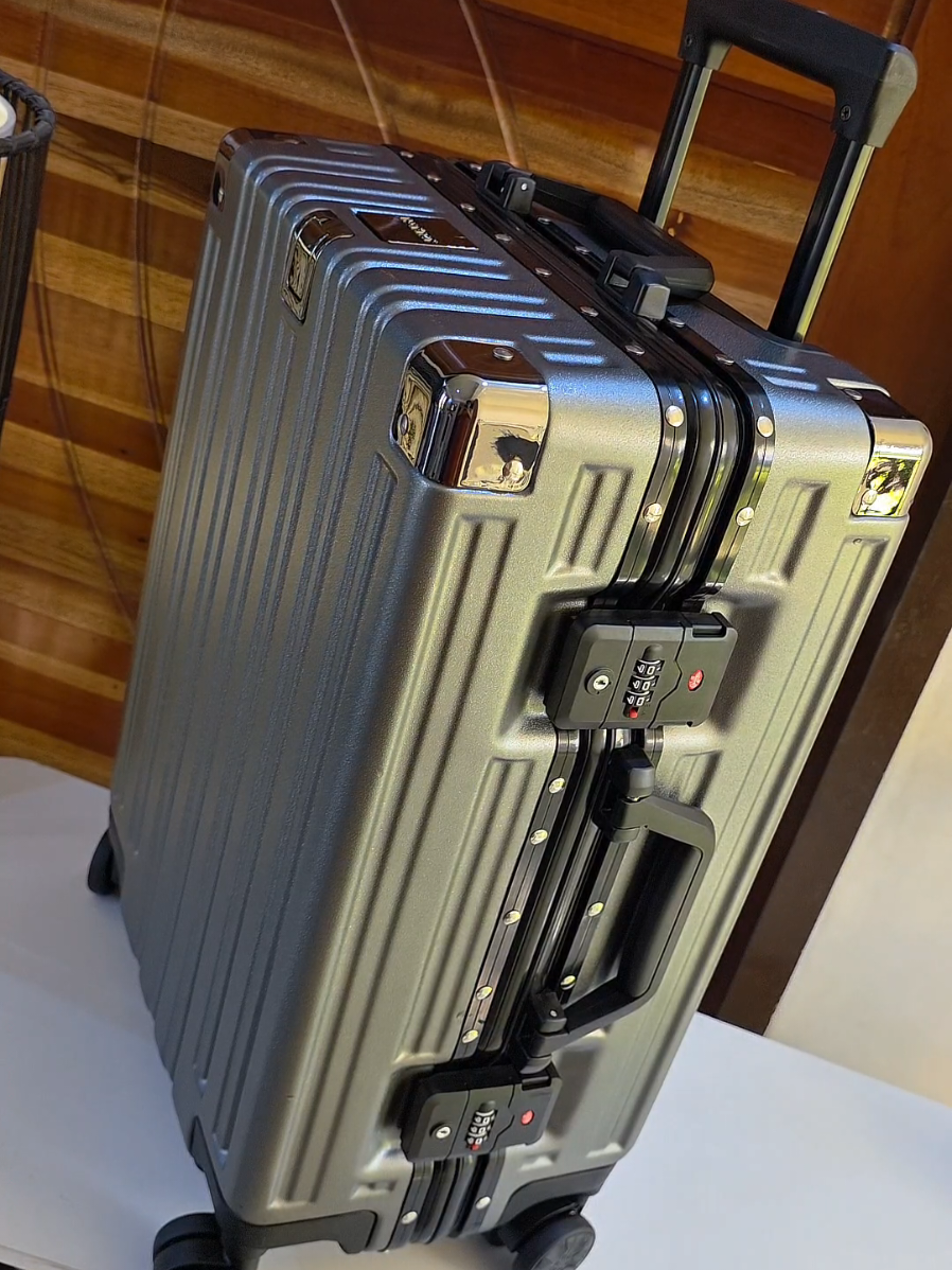 Goodluck nalang talaga sa kanila 😤 #tpartner #guardseries #luggagebag #aluminum #heavyduty 