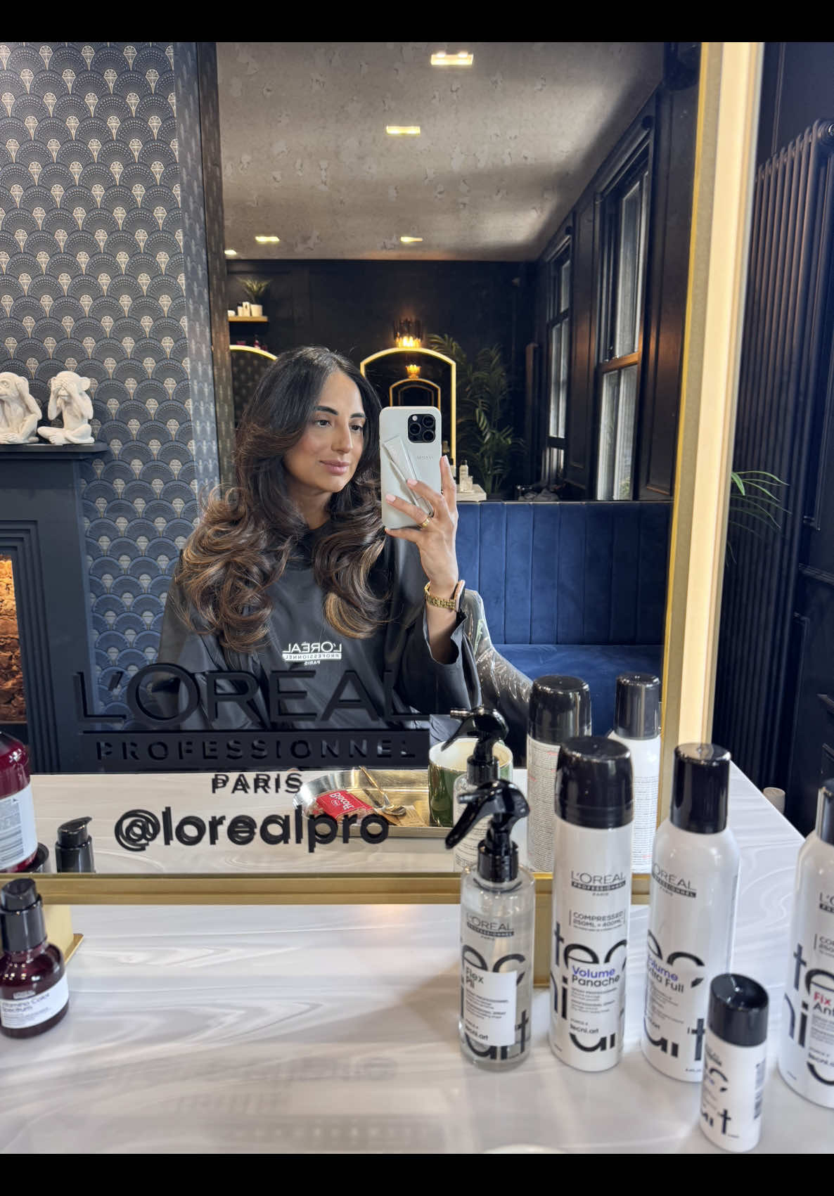 Had the pleasure of having a Gorgeous Blowdry with @L’Oréal Professionnel @L’Oréal Paris at @CollectionsHair celebrating the new Vitamino Color Spectrum Range #blowdry #hairlove #blowdrytutorial #hairgoals #prinvite #influencerinvite #lorealparis #hairgoals 