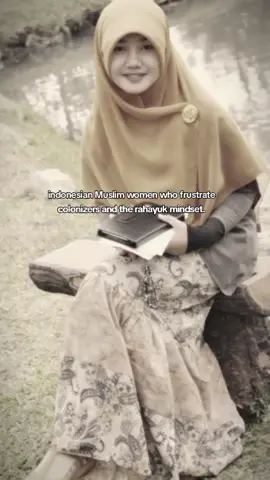 Just leave Muslim women alone. Stop obsessing over their hijab. If you love kebaya so much, then wear it every day. Kinda weird how you bring up kebaya just to attack Muslim women wearing hijab, while y’all are out here rocking crop tops and jeans. #indonesianculture #indonesianmuslimah #muslimwomen #hijab #kebaya #rahayuk #fyp #foryoupage   #indonesianmuslimah #muslimwomen #hijab #indonesianculture #rahayuk #kebaya #fyp #foryoupage 