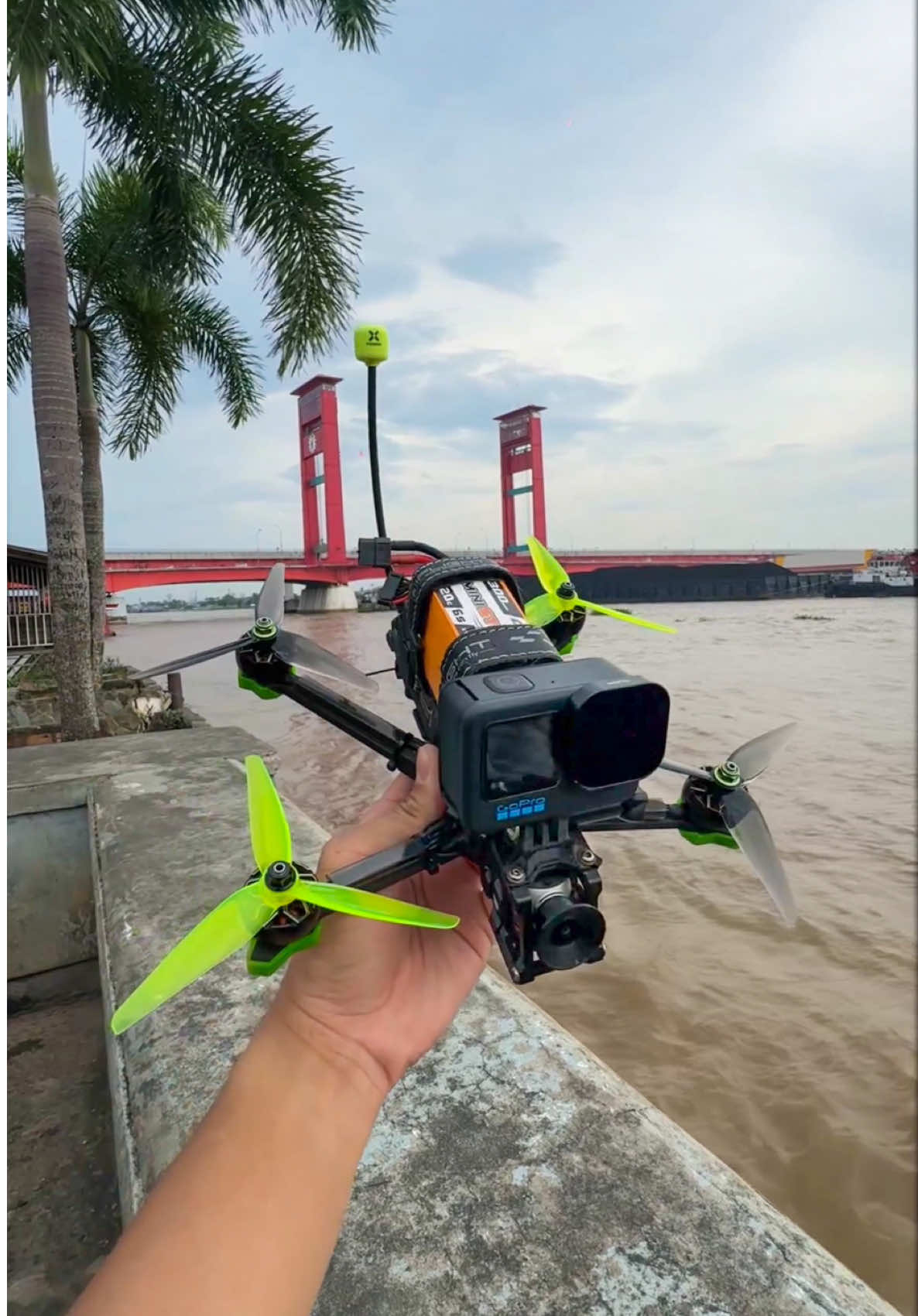 Soalnya kalo crash ya wassalam🤣 #FPVdrone #drone 