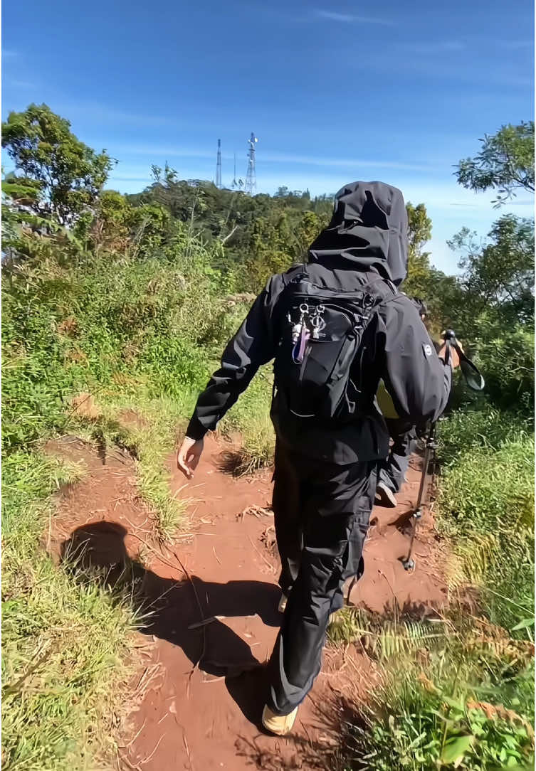 kpleset dikit ga ngaruh😭🙏🏻 #pendakigunung #pendaki #pendakiindonesia #gunungprau #praumountain #fyp #xybca 