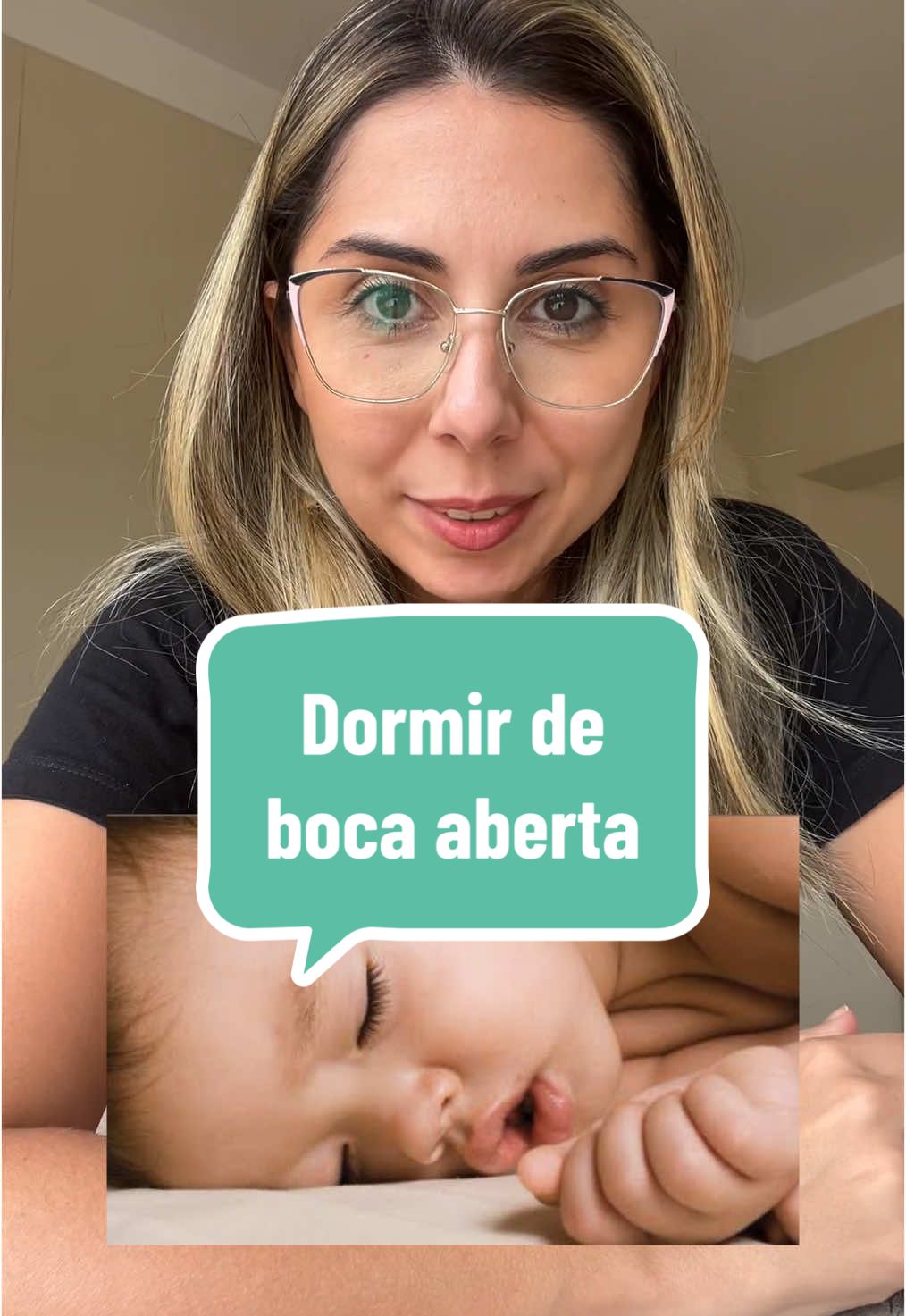“Bebê dormindo de boca aberta… até onde isso é normal?” Muita mãe acha que é só o jeitinho fofo de dormir, mas em alguns casos pode ser sinal de que o bebê não está respirando bem. No vídeo, eu explico: 	•	Quando é normal o bebê dormir de boca aberta 	•	Quando isso merece investigação médica 	•	O que pode estar por trás (adenoide, amígdalas grandes, língua presa, obstrução nasal…) 	•	E por que a respiração pelo nariz é tão importante pro desenvolvimento do bebê 💬 Me conta aqui: Seu bebê também dorme assim? Já percebeu roncos ou sono agitado por aí? 🔗 Vem pro Clube de Mães se quiser entender melhor o que é normal ou não no desenvolvimento do seu bebê. Link na bio! 🔄 Salva esse vídeo pra lembrar na próxima consulta. #BebêDormeDeBocaAberta #RespiraçãoOral #RespiraçãoPelaBoca #BebêComRonco #AdenoideAumentada #SonoDoBebê #BebêRonca #PamelaPissutti #ClubeDeMães #MãesDeTikTok #MaternidadeReal #SaúdeDoBebê #DicasDeMãe #OtorrinoPediátrico #FonoaudiologiaInfantil 