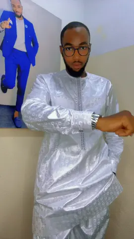 Trouver les meilleurs qualité du Bazin et la haute couture chez B look, tout les détails comptent, Model disponible 00223 77142616 #malitiktok🇲🇱#france#italie#gabon🇬🇦#congo#senegalaise_tik_tok#guineenne224🇬🇳#togolais228🇹🇬#cotedivoire🇨🇮#camerountiktok🇨🇲#burkina#vues 