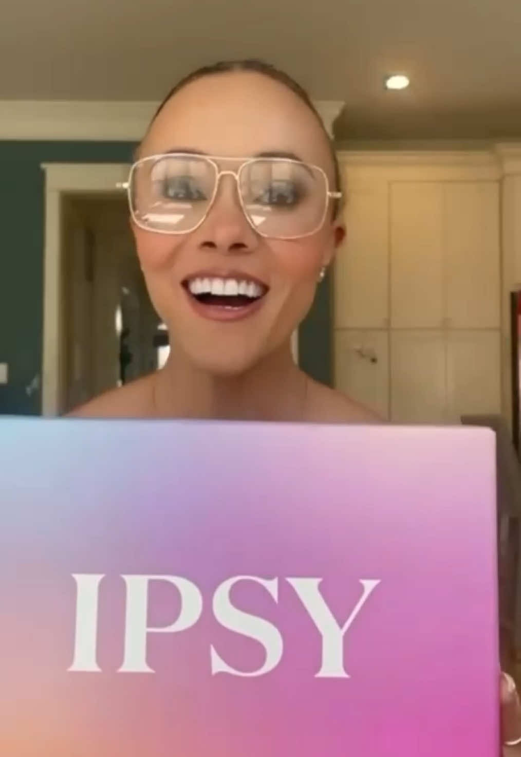 Just fell in love… with @IPSY 💖 BoxyCharm by IPSY is the ultimate beauty crush ✨ 5 FULL-size products for just $32 a month? It’s stealing my heart (and my makeup bag) 💄💘 #IPSYpartner @Fenty Skin @Wander Beauty @lunamagicbeauty @Rodial @OFRA Cosmetics, LLC 