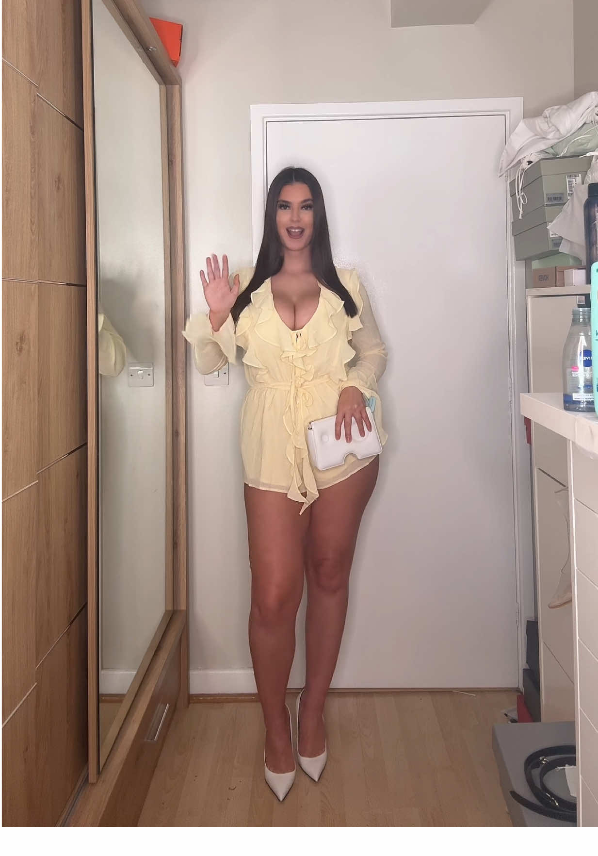 Felt pretty ✨💛 Does yellow suit me YES/NO? 
