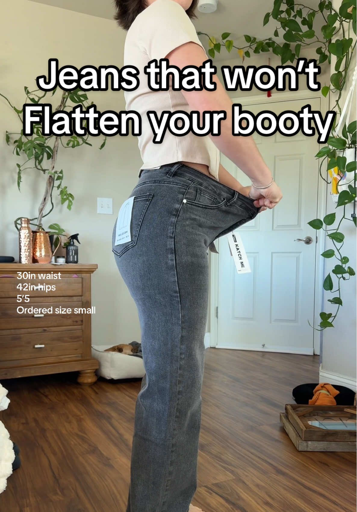 Sized down in the stretchy wide leg jeans from KatchMe that don’t flatten your bum #stretchyjeans #jean #wideleg #casualoutfits #tiktokshopspringglowup #tiktokshoploveatfirstfind #ttsfashionfam #ttslevelup #tiktokshopcreatorpicks #spotlightfinds #springglowupboostbeauty #springtok #ttsdelightnow #jeans #baggyjeans #grayjeans #highwaistedjeans 