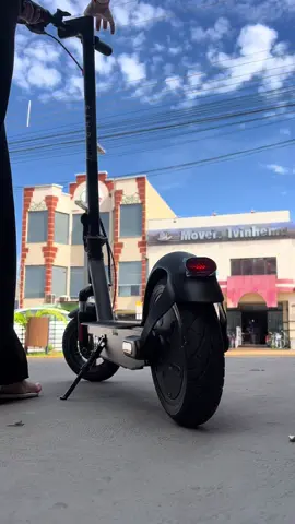 Descubra a Liberdade sobre Rodas com o Patinete Elétrico Ghis E-Scooter Pro! Chegue ao seu destino com estilo e agilidade! O Ghis E-Scooter Pro une design moderno e desempenho de ponta para transformar sua mobilidade urbana. Com um motor potente de 350W, ele atinge até 20 km/h, garantindo deslocamentos rápidos, seguros e sem esforço pelas ruas da cidade. Ideal para quem busca praticidade no dia a dia, o Ghis E-Scooter Pro é mais que um meio de transporte – é um estilo de vida. Tecnologia, conforto e liberdade em cada trajeto. Viva a cidade no seu ritmo. Vá de Ghis.  #vaideguis #eletromobilidade 