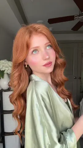 @Dolly Parton #ginger #redhead #redheadsdoitbest #redhair #auburnhair #greeneyes #jolenechallenge #jolene #dollyparton 