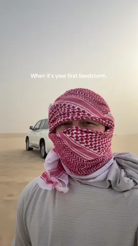 That sand actually hurts ngl  Have yall ever been to the desert? 🏜️ 🐪  #travel #traveltiktok #traveltok #qatar🇶🇦 #arabictiktok #arrakis #qatar #tatooine #desertlife #desert #dune #ArabTikTok #sand #storm #proathlete #lawrenceofarabia 
