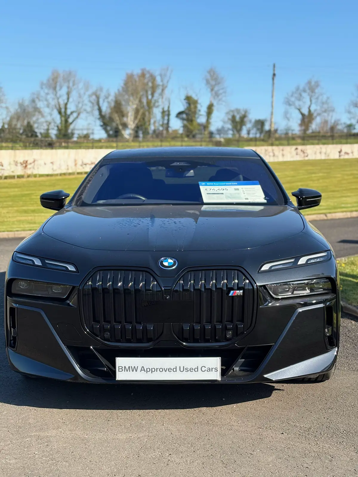 This M760e xDrive available at The Country Garage with a mileage of only 2,143 miles and is powered by a 2,998 cc hybrid engine with an automatic transmission. Its exterior showcases a stunning Black Sapphire Metallic finish, while the interior boasts exquisite Individual Black Merino leather upholstery. The vehicle comes equipped with a range of luxury features, making it a compelling option for those seeking a premium driving experience. Including: Sky Lounge Panoramic Sunroof BMW Theatre Screen Rear Massage Seats Roller Sunblinds Ventilated Front & Rear Seats 📞 028 2589 1324 📧 enquiries@countrybmw.co.uk #BMW  #CountryGarage #MPerformance