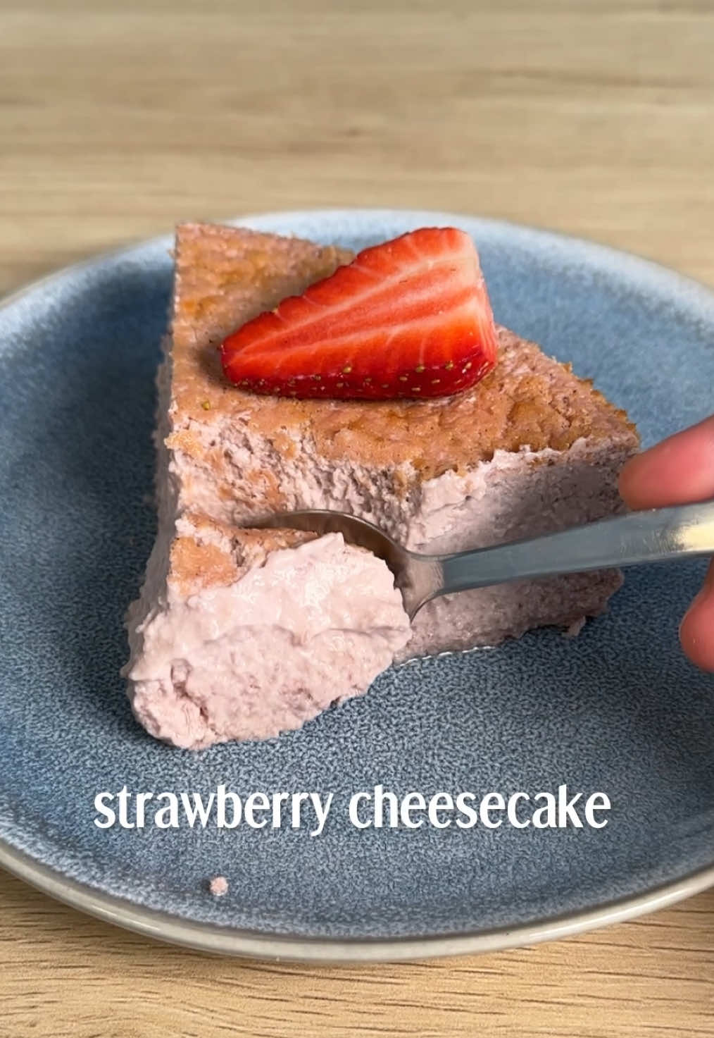 HIGH-PROTEIN STRAWBERRY CHEESECAKE 🍓 🥣 INGREDIENTS:  ▪️ 2 ½ cups (400g) strawberries  ▪️ 1 ½ cups (350g) Greek yogurt  ▪️ ⅔ cup (150g) cream cheese  ▪️ 5 eggs  ▪️ Sweetener to taste ⏳ Time: 40 min | 🌡 Temp: 385°F 1️⃣ Blend the strawberries, yogurt, cream cheese, eggs, and sweetener until smooth.  2️⃣ Pour the mixture into a baking mold.  3️⃣ Bake at 385°F for 40 minutes.  4️⃣ Let it cool and enjoy this creamy, protein-packed cheesecake. You’re going to love it! What topping would you add? 😍🍓 #cheesecake #healthyrecipes #highprotein #healthydessert
