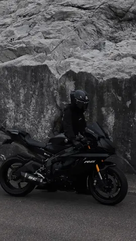 Batmobile🖤🦇 #Yamaha #R6 #sportsbike #motorcycle #bikelife #biketiktok #YAMAHAR6