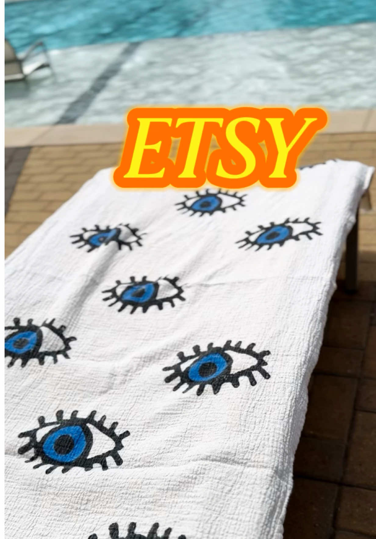 It’s just a towel… until it’s not. Soft, beautiful, and basically giving main character at the beach vibes. Did I need it? …Didn’t know I did — but now we’re inseparable.🩵☀️🏝️ . Found this one on Etsy and it's already a favorite❣️ 🔗http://bit.ly/ayseizol_Etsy #wearedigchics #etsy @Etsy 