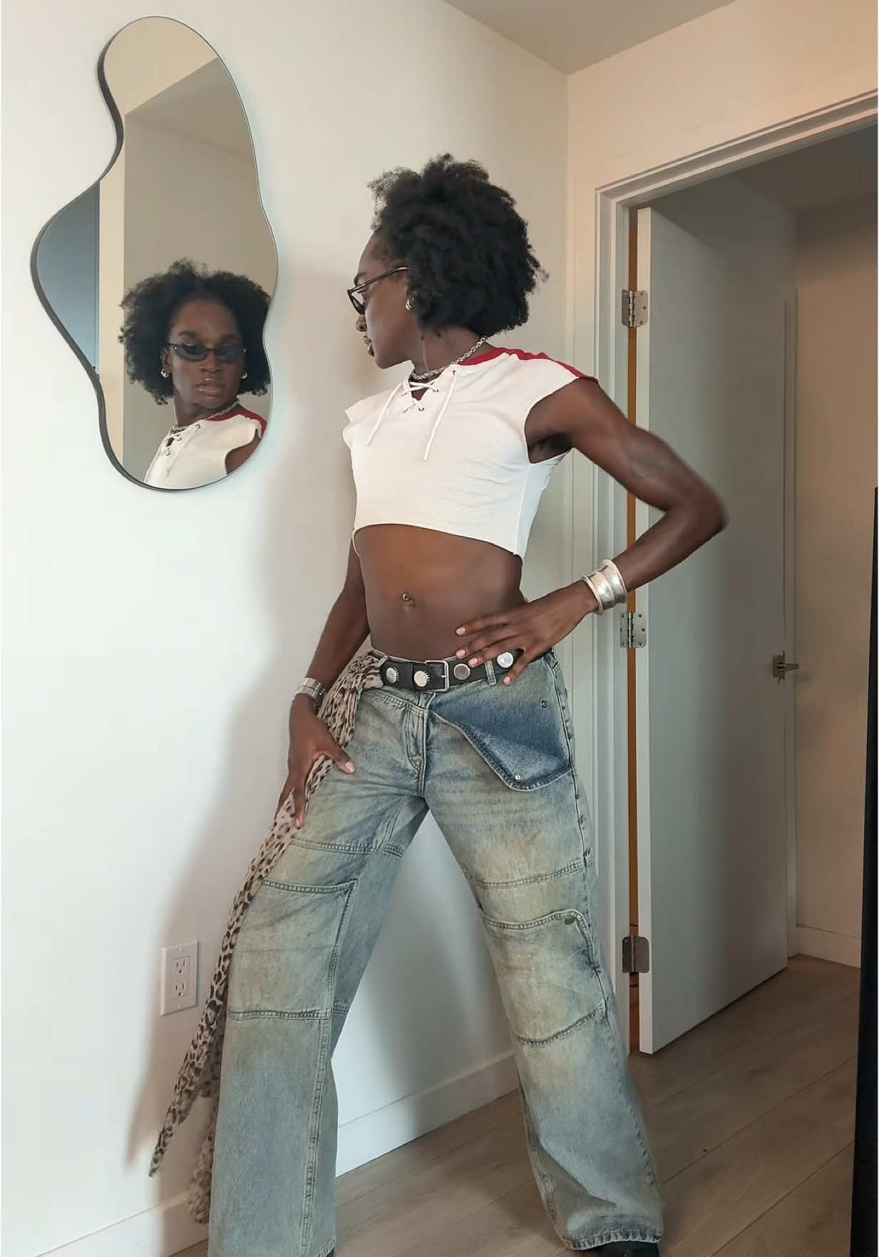 Get into the #guessjeanseyewear FAB #guessjeanspartner 
