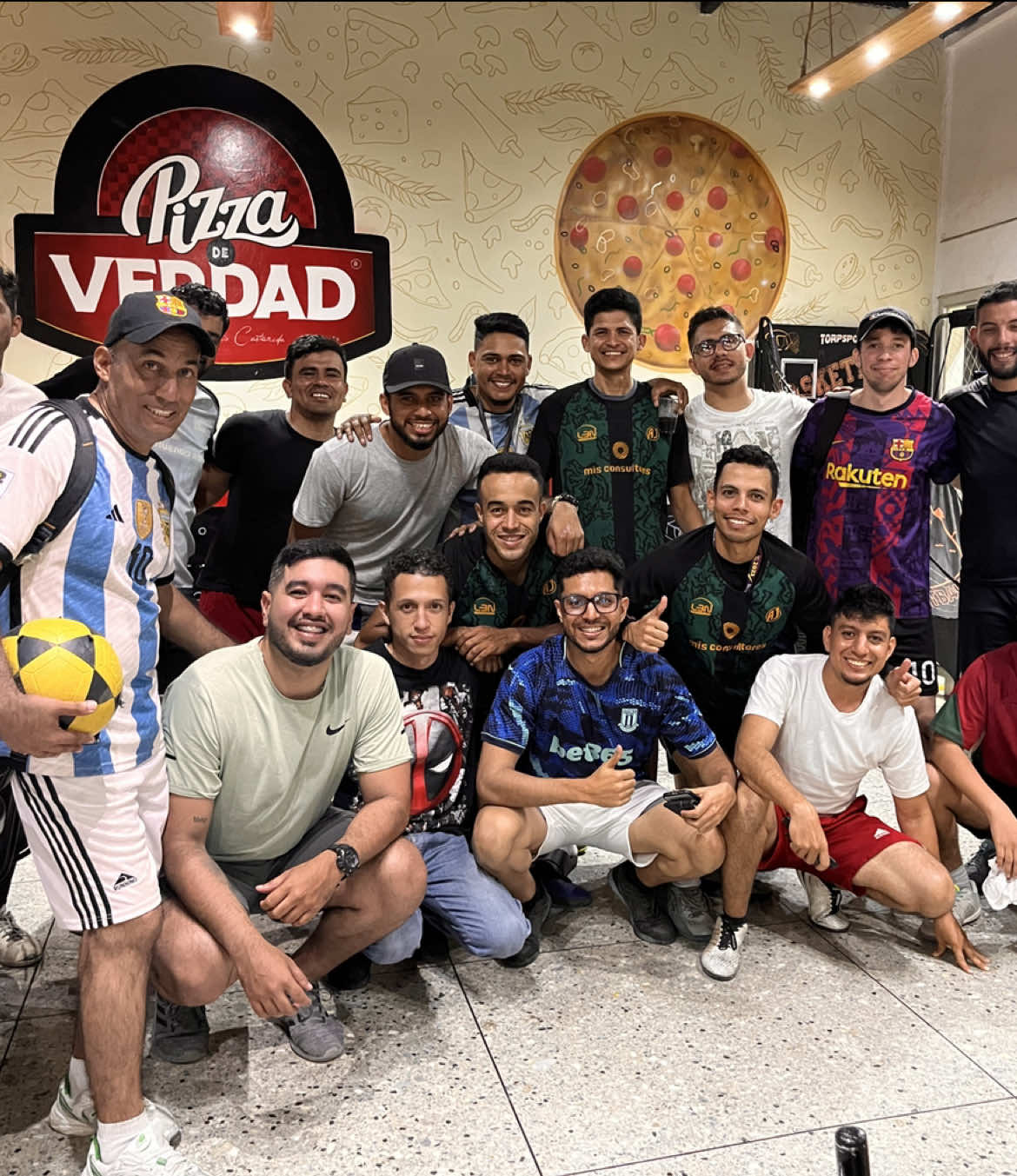 DESPEDIDA DE SOLTERO #despedidadesoltero #jovenescristianos💖 #amigos #futbol 