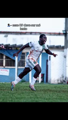 Lento da o tapa na frente jogador 😜🦍🔥#09 #jogador #futebol #viralizarnotiktok #tiktokesportes #fyp #fyy #viral #velocidad #raça 