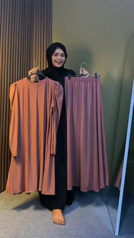 Gamis set rok, rekomen bgt buat kita yg mau kelihatan elegant meskipun pake gamis🥰😍🫶#rekomendasi #ootdhijabstyle #gamismurah #gamiskekinian #gamissetrok 