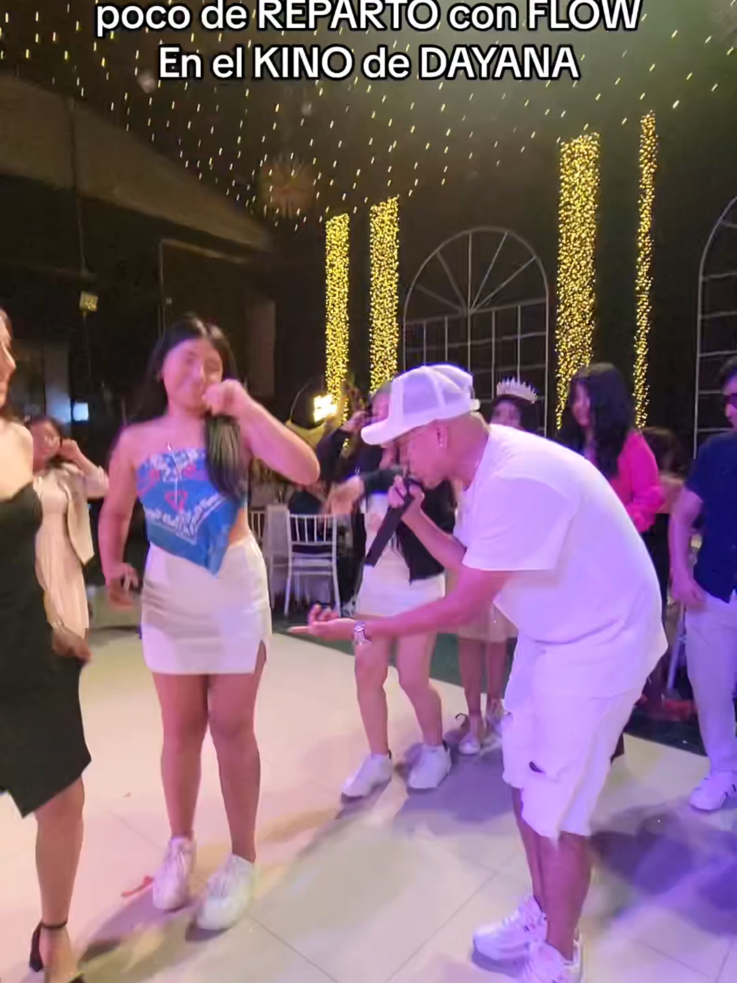 IMPROVISANDO UN POCO DE REPARTO EN LOS 15 AÑOS DE DAYANA !!! #fyp #paratiiiiiiiiiiiiiiiiiiiiiiiiiiiiiii #viralvideos #elcangridelcallao #quinceañera #sjl